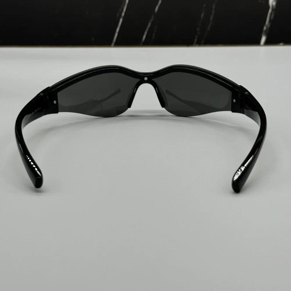 NEW GG1651S 001 GUCCI BLACK GREY GEOMETRIC UNISEX GUCCI SUNGLASSES